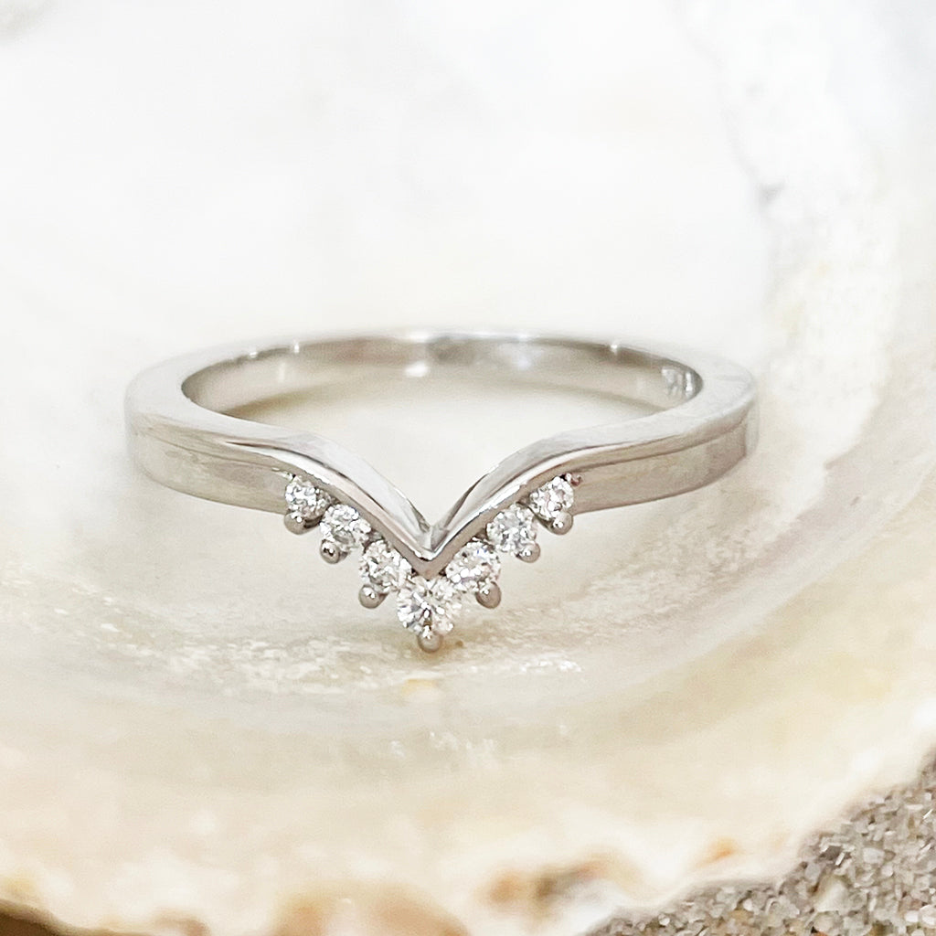 Seven Diamond Crown Ring