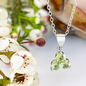 Silver 3 Gem Flower Pendant - Peridot