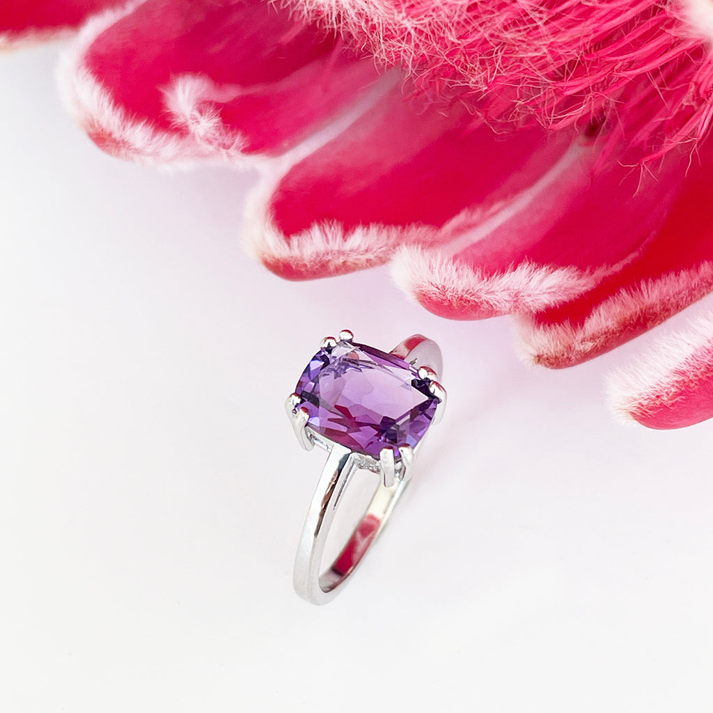 Silver Double Claw Amethyst Cushion Cut Ring