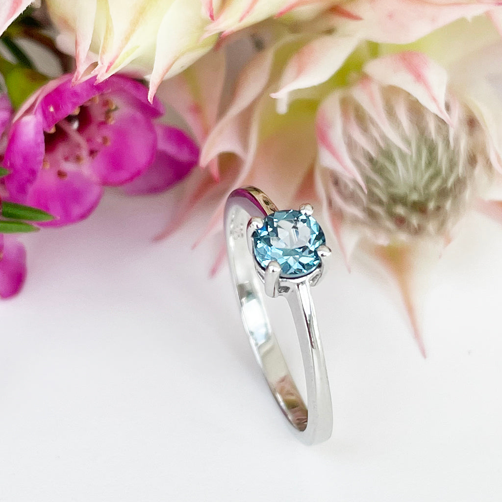 Silver Four Claw Solitaire London Blue Topaz Round Cut Ring