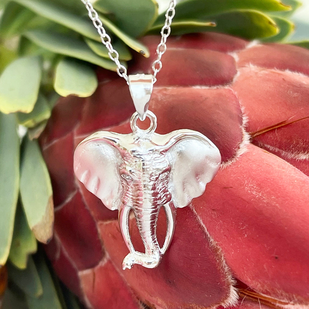 Silver Relief Elephant Pendant = 27mm x 20mm (SML)