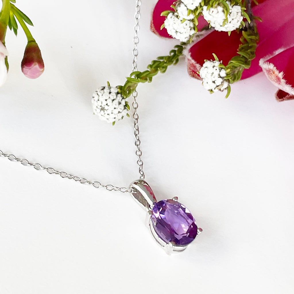 Silver Solitaire Oval Cut Pendant - Amethyst