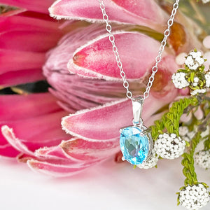 Silver Solitaire Oval Cut Pendant - Blue Topaz