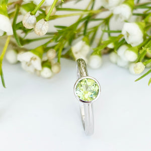 Silver Solitaire Round Tube Set Peridot Ring