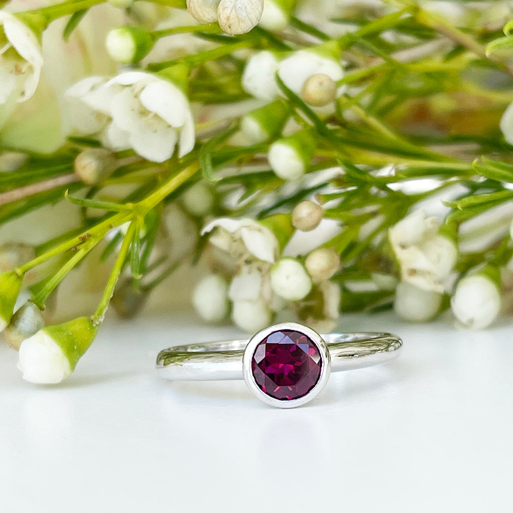 Silver Solitaire Round Tube Set Rhodolite Ring