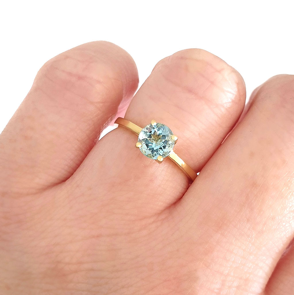 Solitaire Aquamarine Round Cut Four Claw Ring