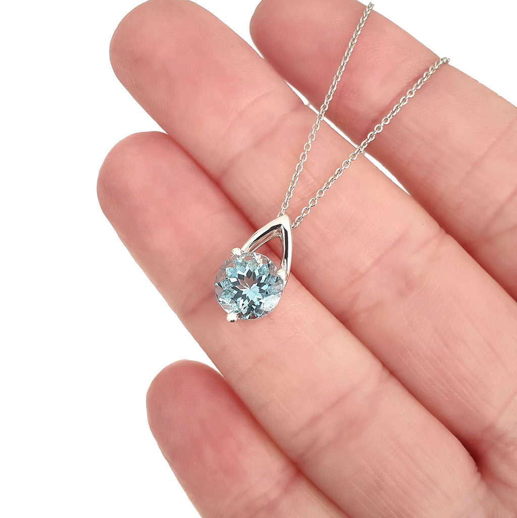 Solitaire Aquamarine and Open V-shaped Bale Pendant
