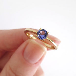 Solitaire Four Claw Round Cut Tanzanite Yellow Gold band Ring