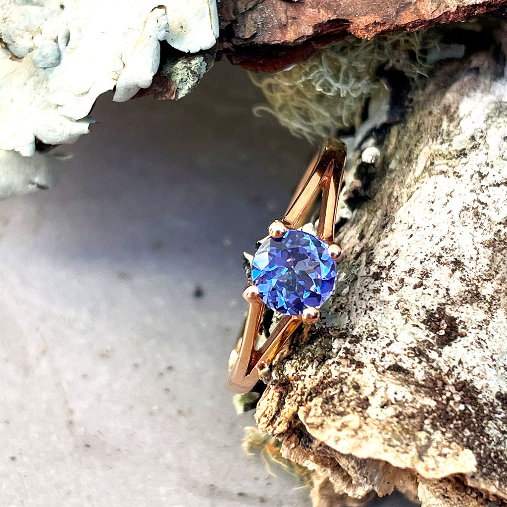 Solitaire Rose Gold Split Shank Tanzanite Ring