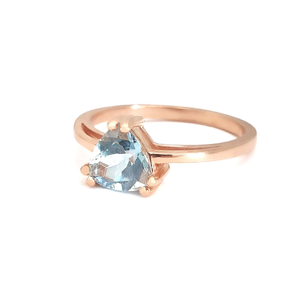 Solitaire Triliant Cut Aquamarine Ring