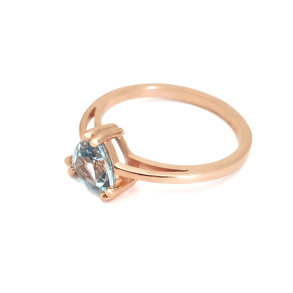 Solitaire Triliant Cut Aquamarine Ring