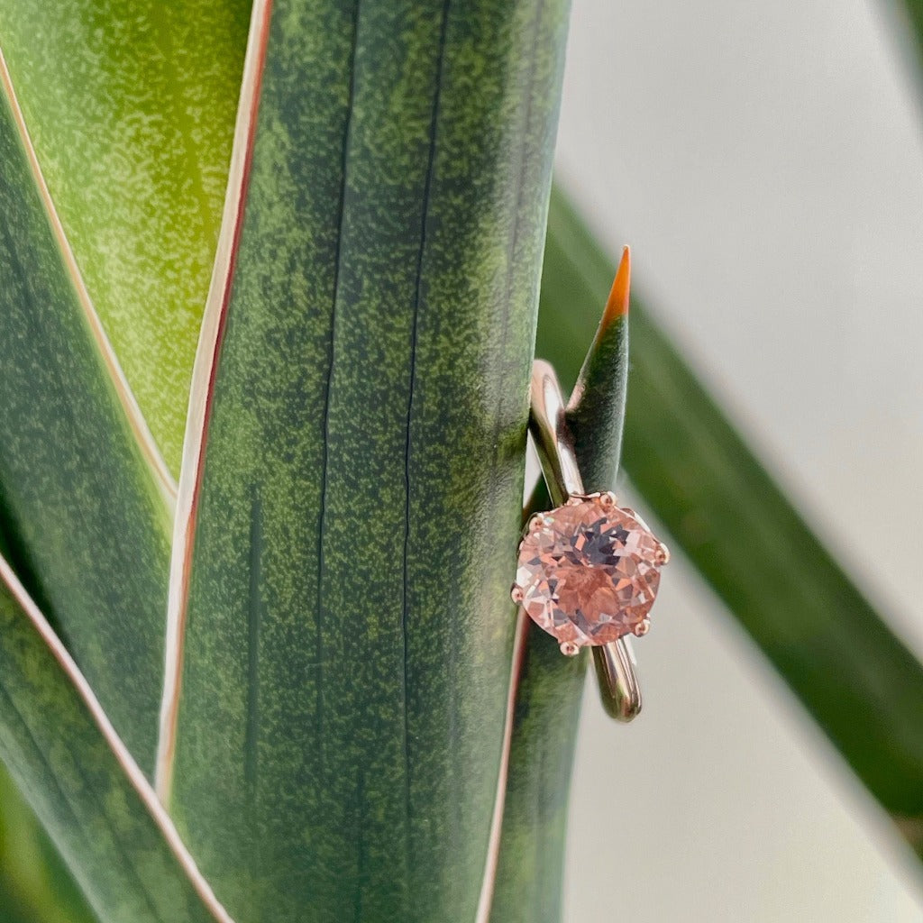 Sophisticated Flower Morganite Rose Gold Solitaire Ring