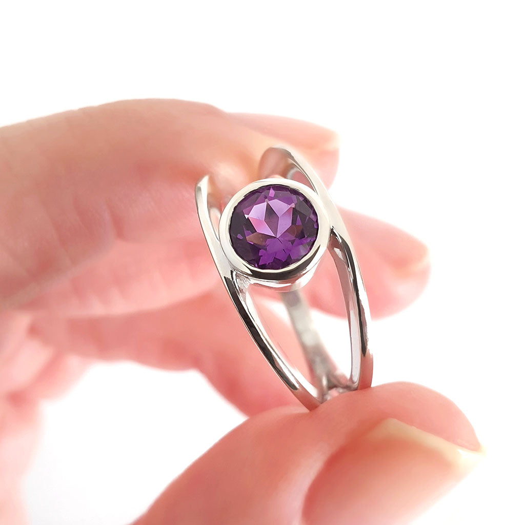  Split Shank Amethyst Round Bezel Set Ring
