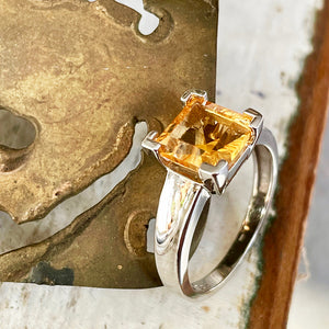 Square Cut Citrine with V Claw and Dipped Shoulders Ring