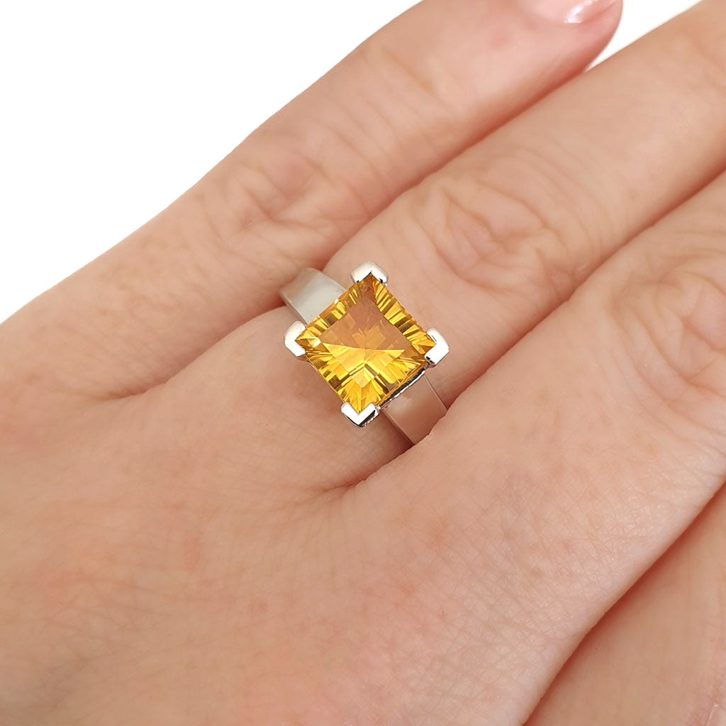  Square Cut Citrine with V Claw and Dipped Shoulders Ring