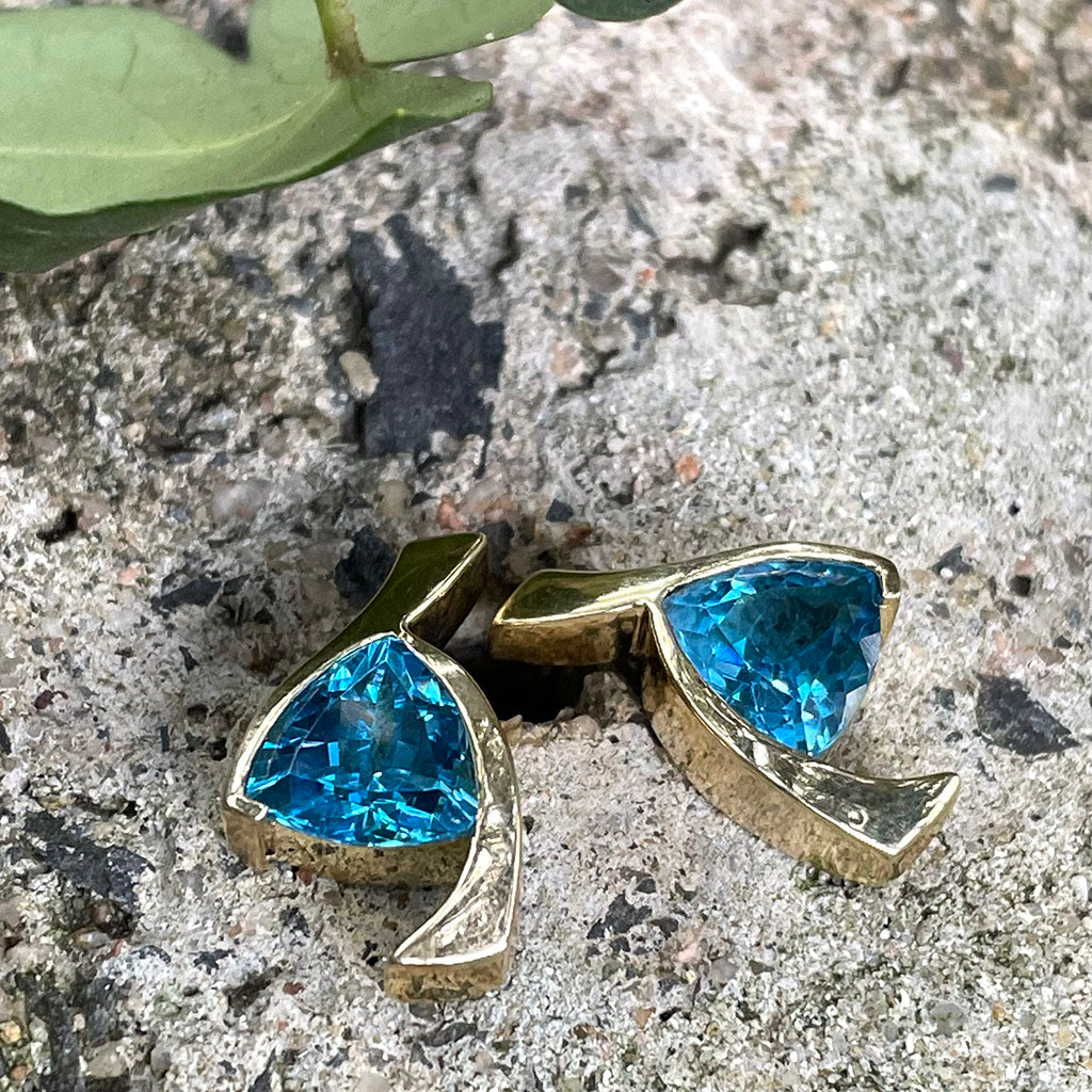 Stand Out Trilliant Cut Blue Topaz Yellow Gold Earrings