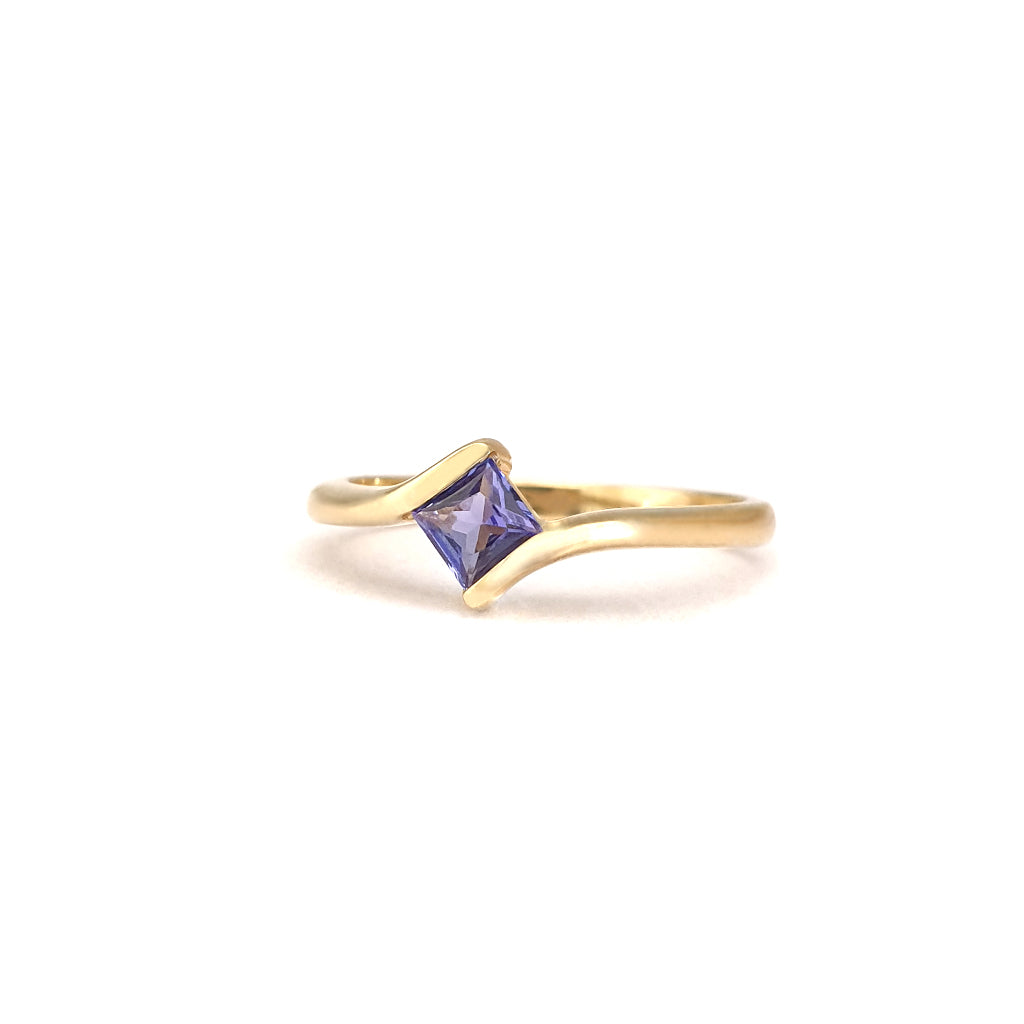 Stunning Solitaire Square Tanzanite Yellow Gold Ring