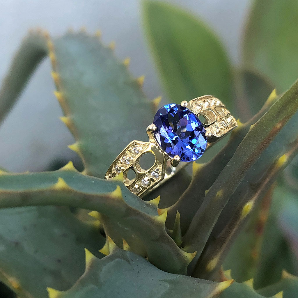 Tanzanite and Diamond Decorative Shoulder Yellow Gold Ring