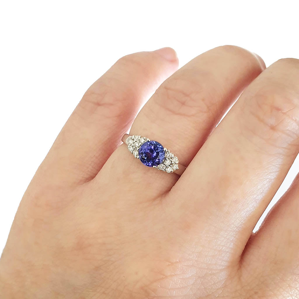 Tanzanite and Multiple Diamond Shoulder Accent Ring