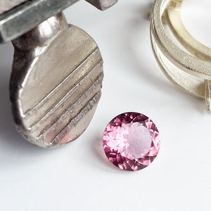 Pink Tourmaline - Round Cut - 1.95ct