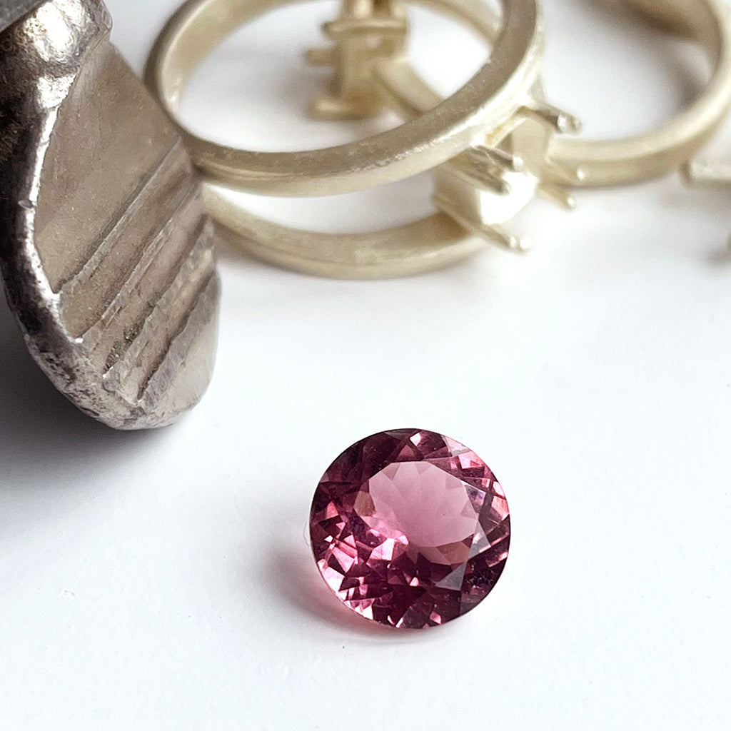 Pink Tourmaline - Round Cut - 1.95ct