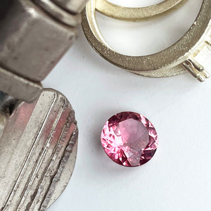 Pink Tourmaline - Round Cut - 1.95ct