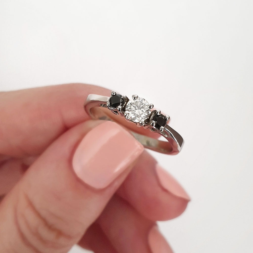 Black diamond trilogy ring store