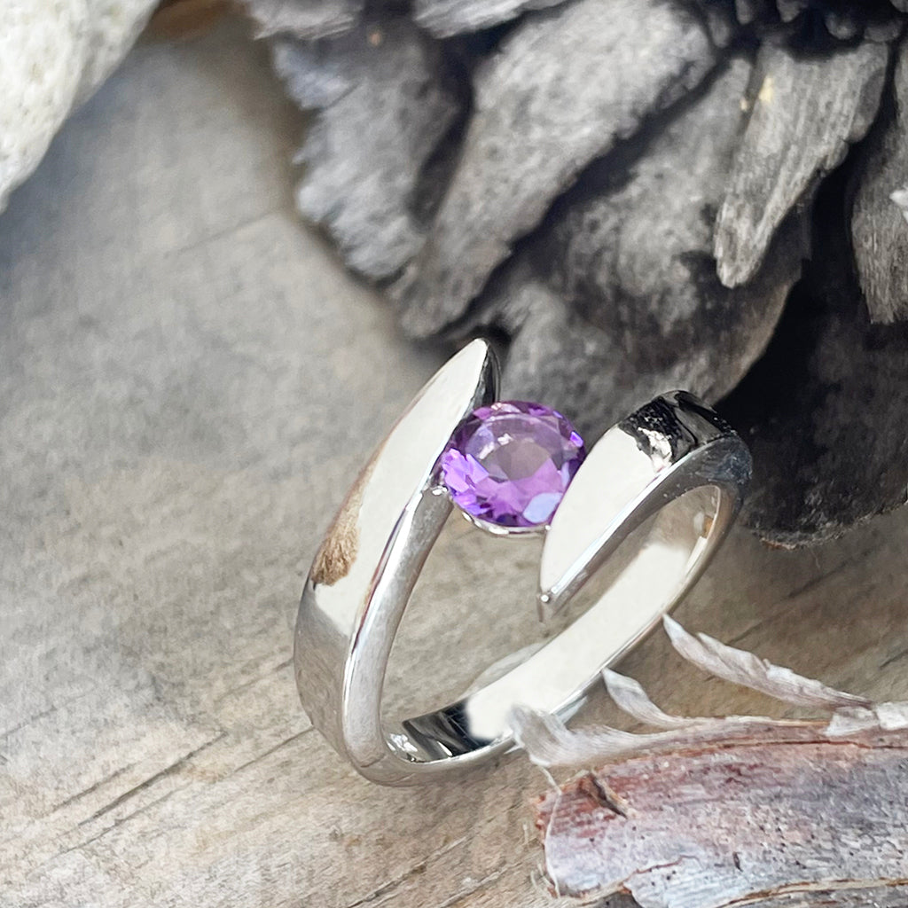 Twisted Split Shank Amethyst White Gold Ring