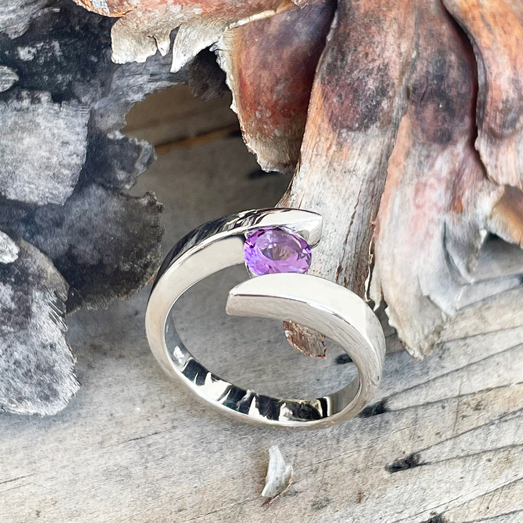 Twisted Split Shank Amethyst White Gold Ring