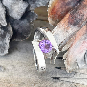 Twisted Split Shank Amethyst White Gold Ring