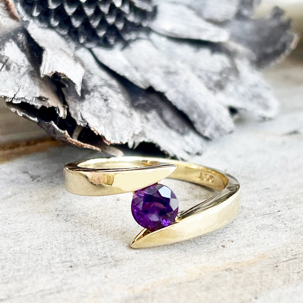 Twisted Split Shank Amethyst Yellow Gold Ring