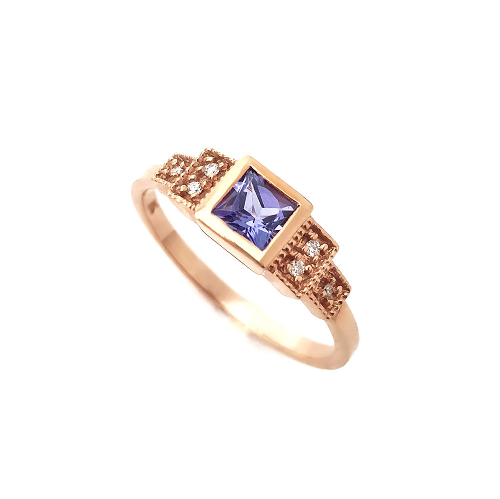 Vintage Art Deco Style Tanzanite and Diamond Ring