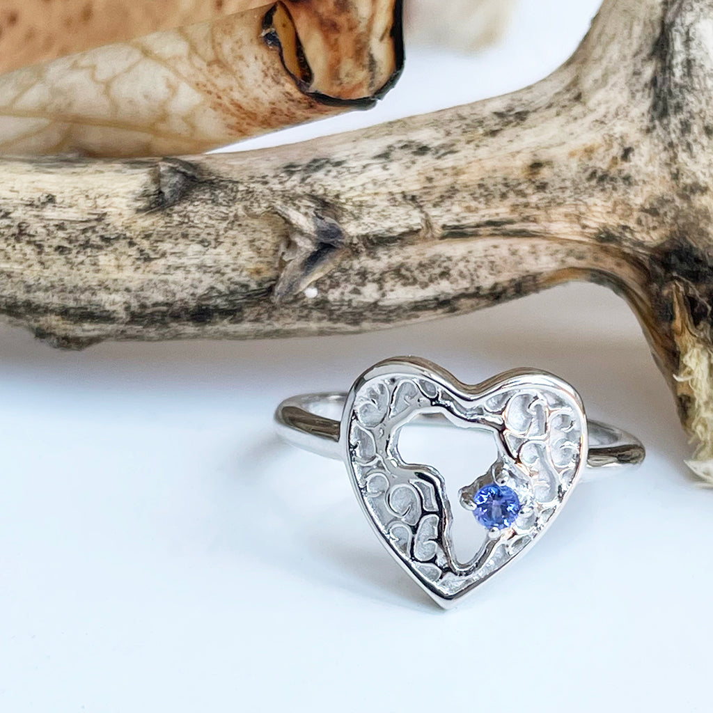 White Gold Closed Filigree Heart Africa Tanzanite Ring