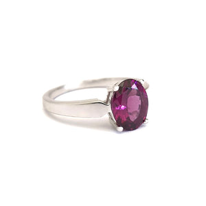  White Gold Four Claw Grape Garnet Solitaire Ring