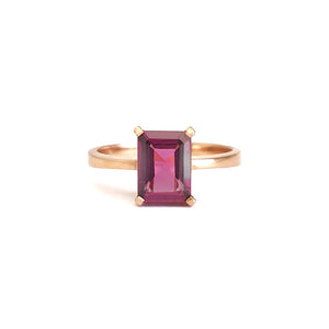 olitaire Four Claw Emerald Cut Grape Garnet Ring